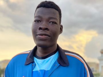 Abiodun Adegoke, el joven pívot de 2,36 metros al que ya sigue franquicias de la NBA