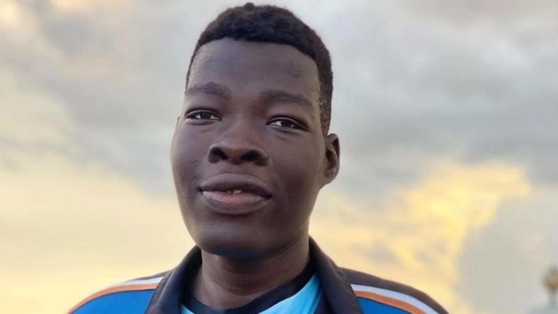 Abiodun Adegoke, el joven pívot de 2,36 metros al que ya sigue franquicias de la NBA Abiodun Adegoke, el joven pívot de 2,36 metros al que ya sigue franquicias de la NBA