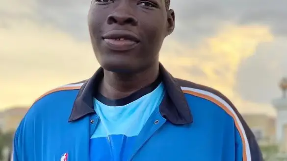 Abiodun Adegoke, el joven pívot de 2,36 metros al que ya sigue franquicias de la NBA Abiodun Adegoke, el joven pívot de 2,36 metros al que ya sigue franquicias de la NBA
