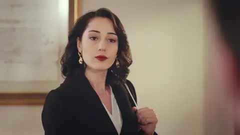 Kismet comienza a investigar sobre Bahar tras conseguir la confianza de Arif Kismet comienza a investigar sobre Bahar tras conseguir la confianza de Arif