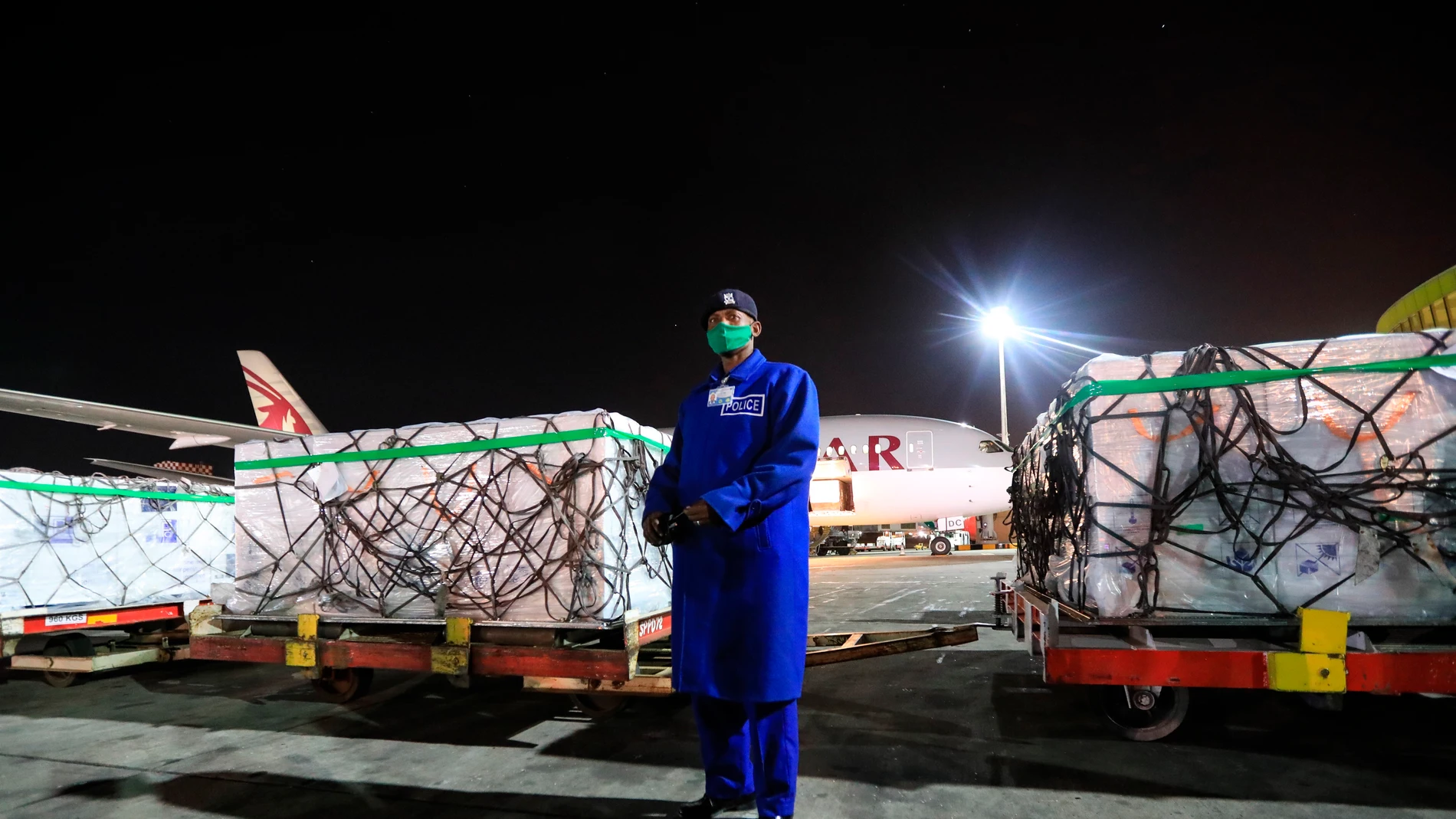 Más de un millón de dosis de la vacuna de AstraZeneca aterrizan en Kenia Más de un millón de dosis de la vacuna de AstraZeneca aterrizan en Kenia