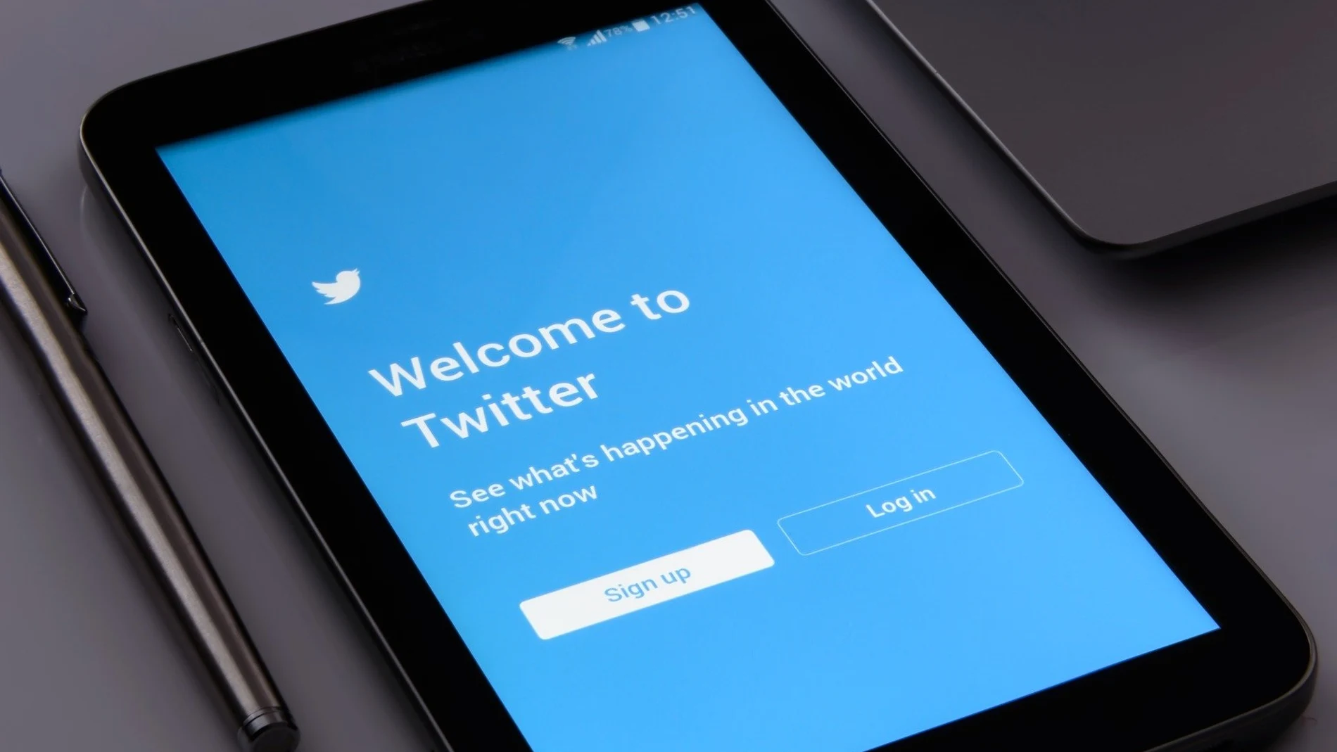 Twitter Twitter