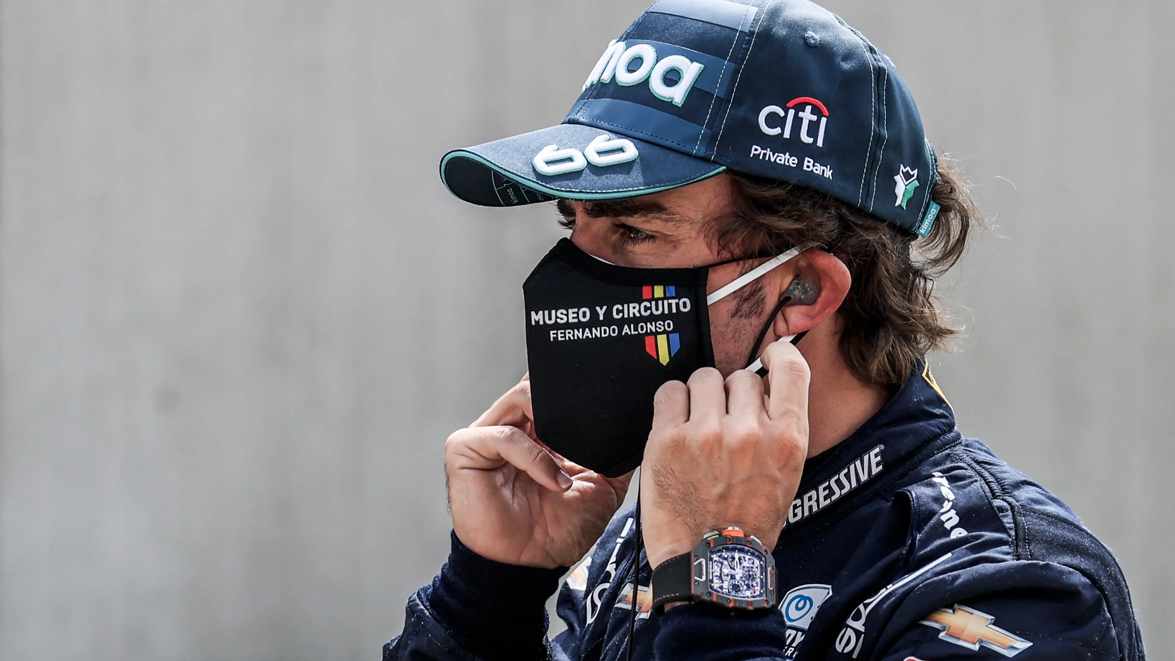 Fernando Alonso lanza un aviso: "Soy un piloto m&aacute;s completo que hace dos a&ntilde;os"