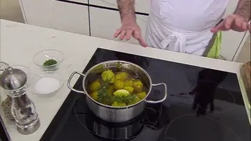 Cómo elaborar las patatas confitadas de Karlos Arguiñano