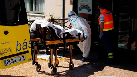 Traslado de un paciente al HULA en Galicia. Coronavirus