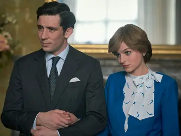 Josh O'Connor y Emma Corrin en 'The Crown' Josh O'Connor y Emma Corrin en 'The Crown'