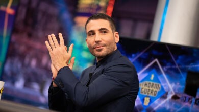 La emocionante presentación de Miguel Ángel Silvestre de Lali Espósito: 