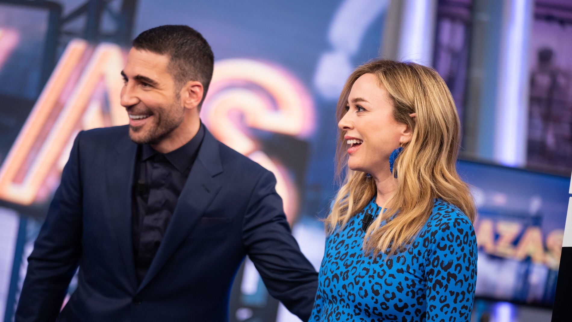 Las sorprendentes ideas de Marta Hazas en la cocina dejan atónitos a Miguel Ángel Silvestre y Lali Espósito