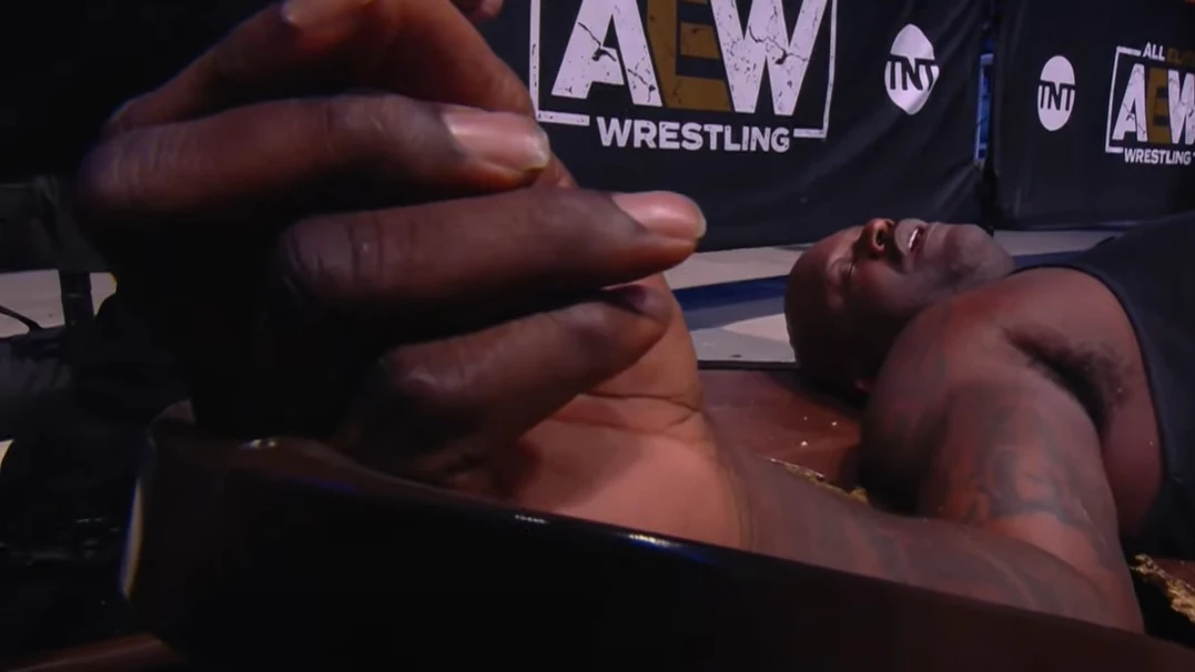 Shaquille O´Neal se estrena sobre un ring de lucha libre y acaba noqueado de forma brutal Shaquille O´Neal se estrena sobre un ring de lucha libre y acaba noqueado de forma brutal