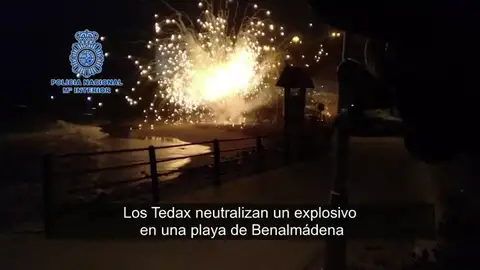 Los Tedax detonan un artefacto que se encontró un vecino en la playa de Benalmádena Los Tedax detonan un artefacto que se encontró un vecino en la playa de Benalmádena