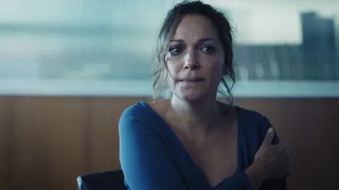 Rebeca explica, sin éxito, la razón de los arañazos que Cristina le hizo el día que discutieron Rebeca explica, sin éxito, la razón de los arañazos que Cristina le hizo el día que discutieron