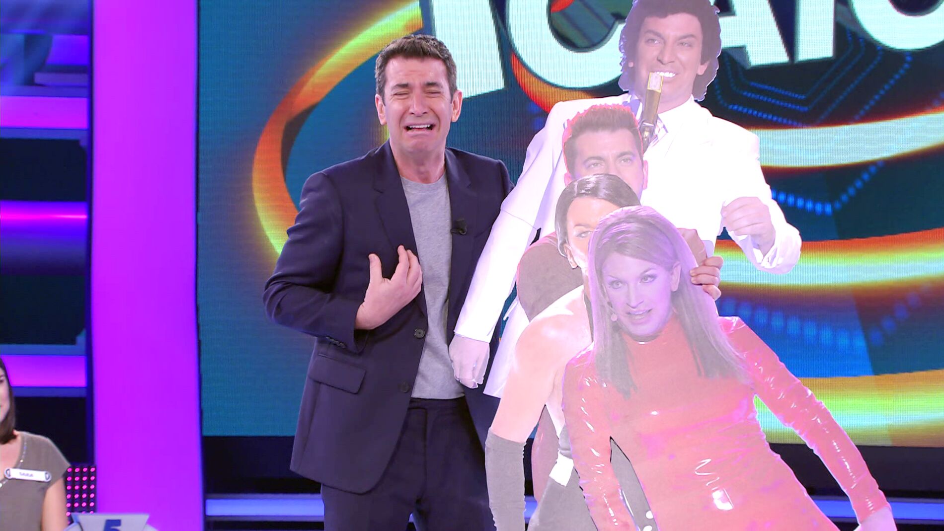 Arturo Valls, triste al ver a sus &lsquo;hijos&rsquo; en el contenedor: &ldquo;Algo de m&iacute; se va con ellos&rdquo;
