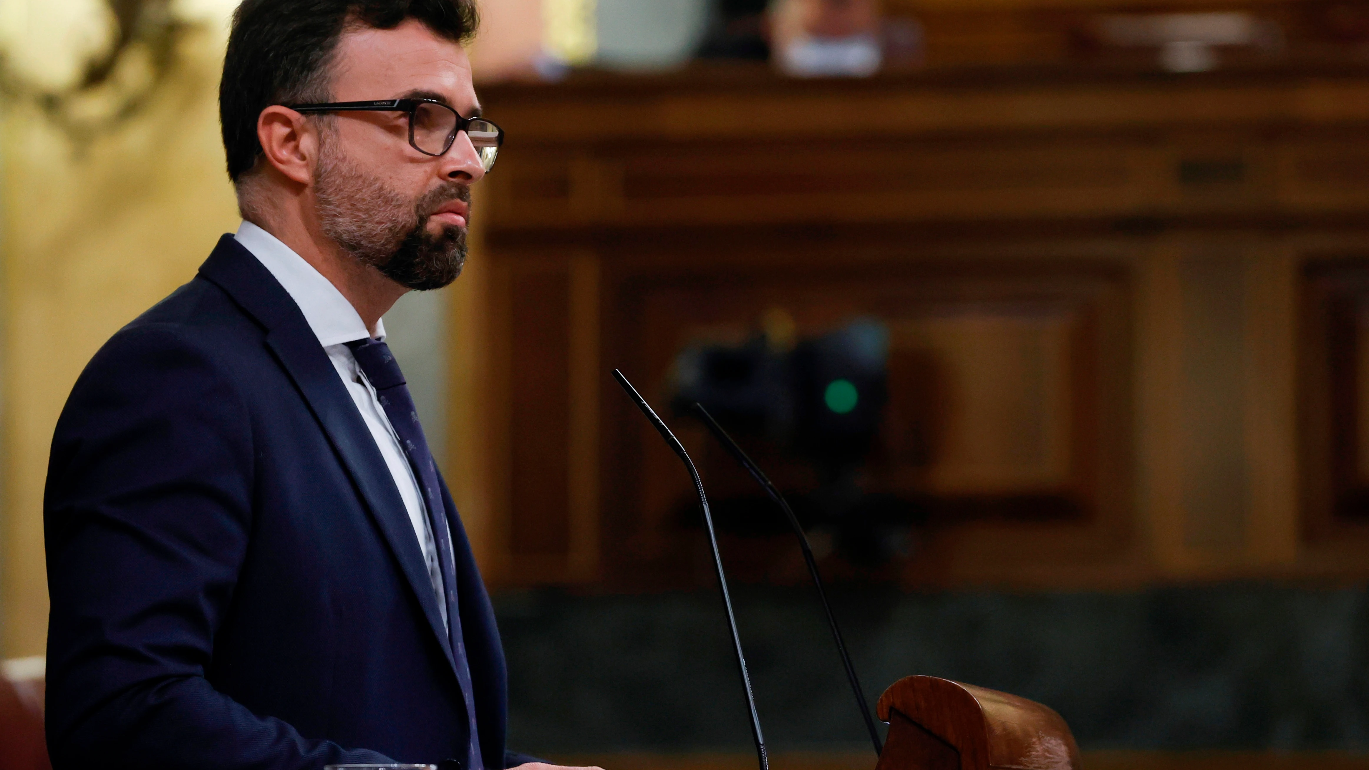Pablo Cambronero, diputado de Ciudadanos, se pasa al Grupo Mixto: "Es la decisión más difícil que he tomado" Pablo Cambronero, diputado de Ciudadanos, se pasa al Grupo Mixto: "Es la decisión más difícil que he tomado"