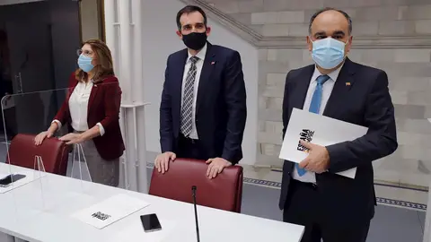 Los tres diputados expulsados de VOX, Mabel Campuzano, Juan José Liarte y Francisco Carrera Los tres diputados expulsados de VOX, Mabel Campuzano, Juan José Liarte y Francisco Carrera