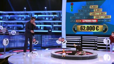 “¡No me mates!”: Merche acaba por los suelos tras un lapsus de Arturo Valls en ‘¡Ahora caigo!’