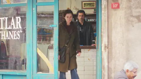 “Rompieron”: Bahar cierra un capítulo con Arif y pone fin a su relación “Rompieron”: Bahar cierra un capítulo con Arif y pone fin a su relación