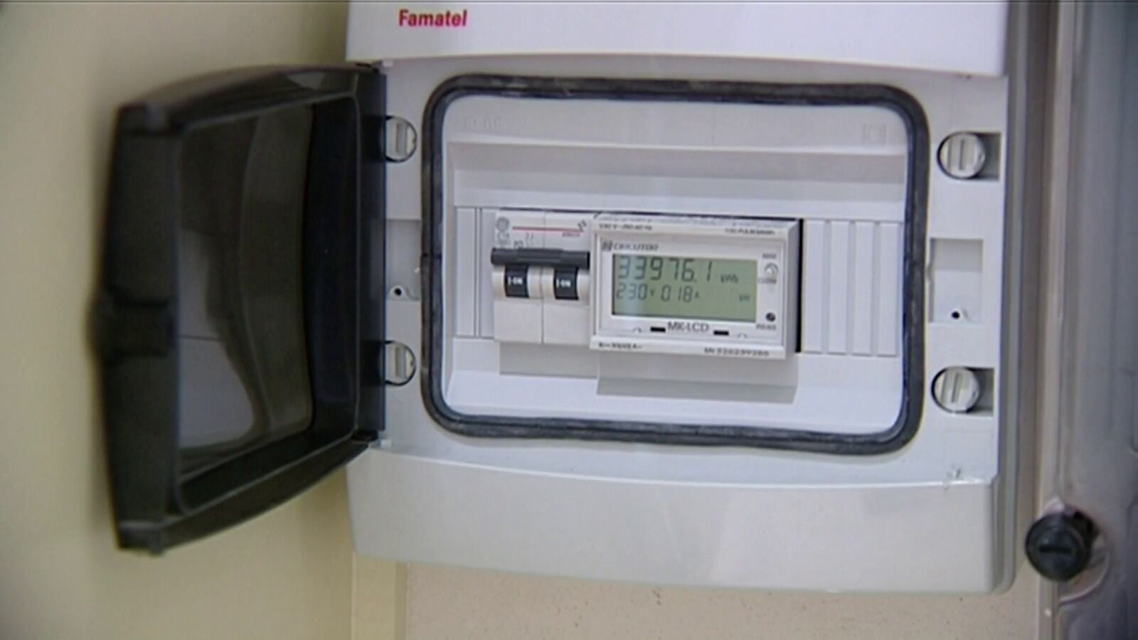 El precio de la luz alcanza su máximo del mes de junio llegando casi a los 90 euros