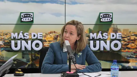 Nadia Calviño durante la entrevista en Más de uno Nadia Calviño durante la entrevista en Más de uno
