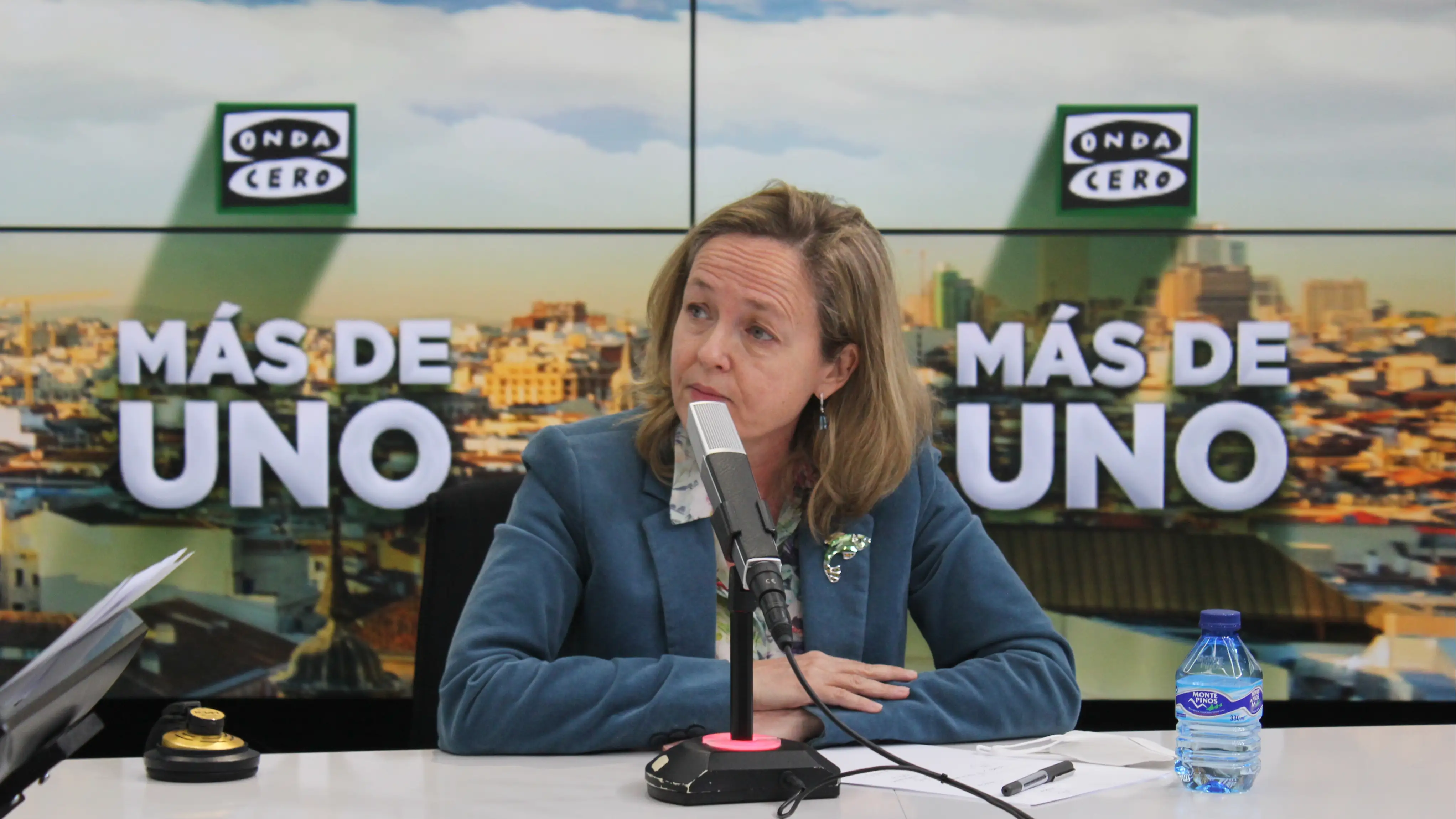 Nadia Calviño durante la entrevista en Más de uno Nadia Calviño durante la entrevista en Más de uno