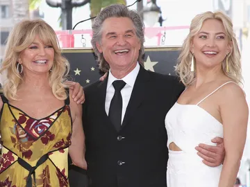 La familia de Goldie Hawn, Kurt Russell y Kate Hudson La familia de Goldie Hawn, Kurt Russell y Kate Hudson