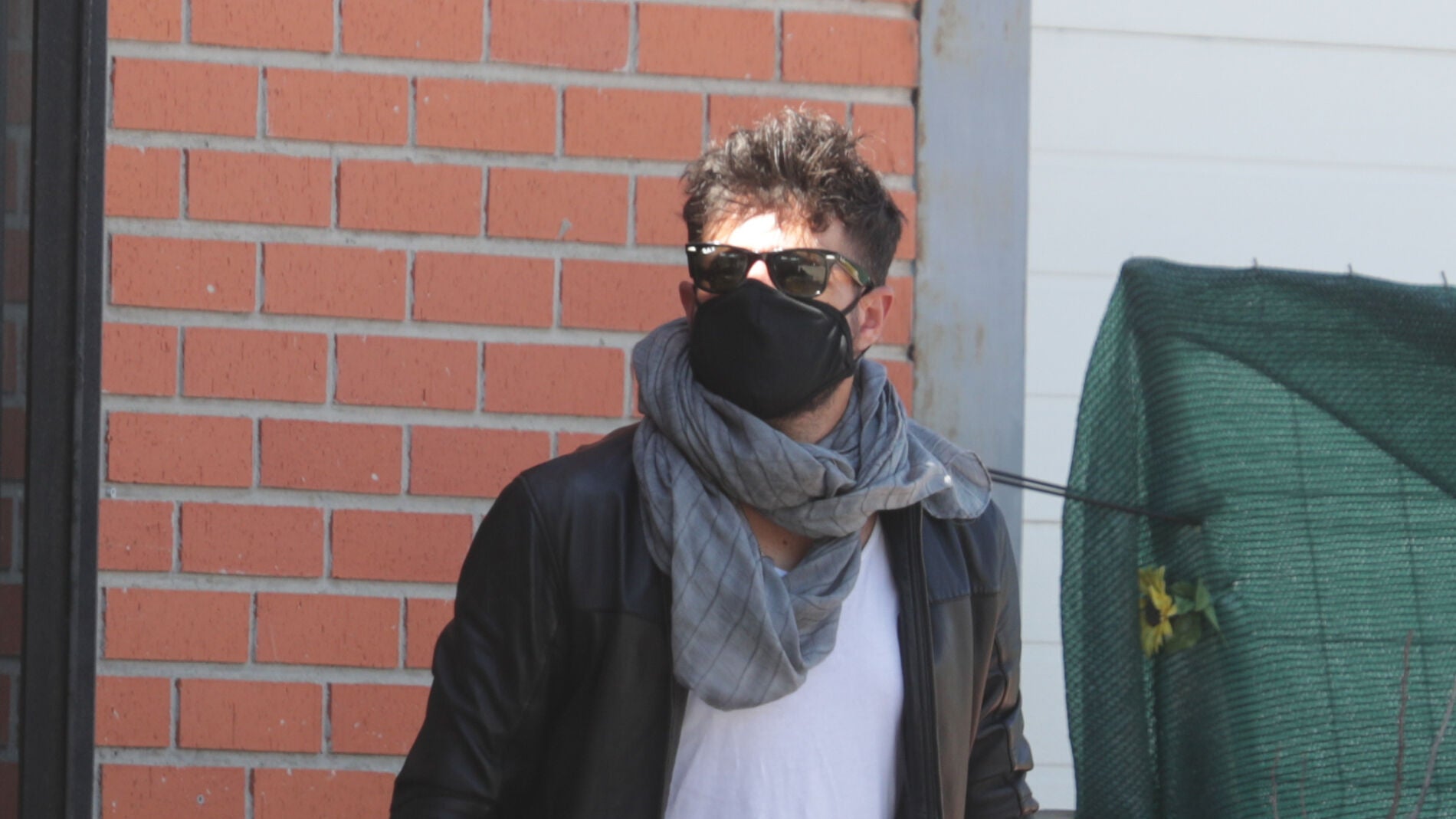 Pablo López en una terraza de Madrid