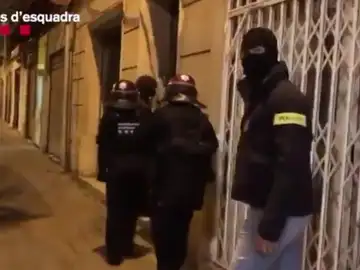 MOSSOS D´ESQUADRA MOSSOS D´ESQUADRA