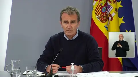 Fernando Simón: "La evolución está estancada y se observan algunos signos preocupantes" Fernando Simón: "La evolución está estancada y se observan algunos signos preocupantes"