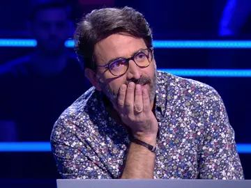 Antonio Garrido contiene la respiración para asegurar los 10.000 euros en ‘¿Quién quiere ser millonario?’ Antonio Garrido contiene la respiración para asegurar los 10.000 euros en ‘¿Quién quiere ser millonario?’