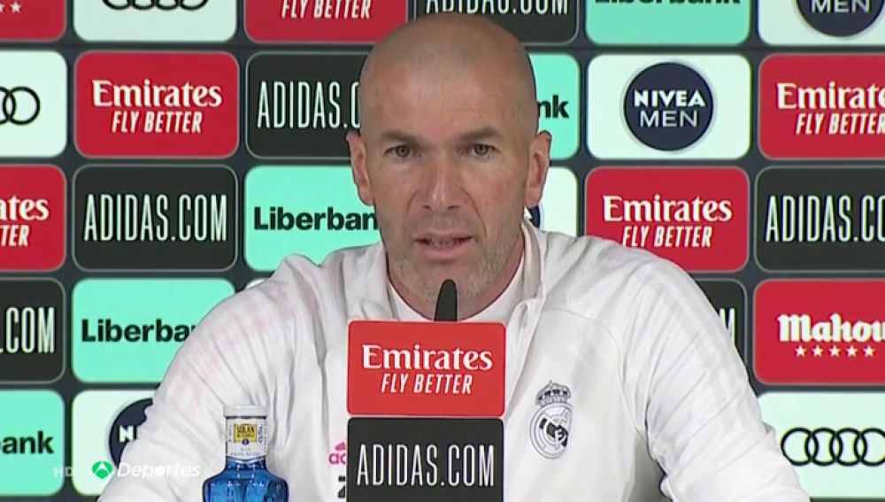 Zidane sigue sin aclarar su futuro: "Puedes firmar 10 años y mañana estar fuera"