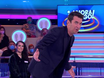 Arturo Valls se la juega al cámara Ricardo con Enriqueta en ‘¡Ahora caigo!’ 