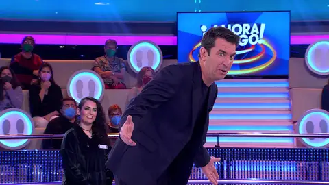 Arturo Valls se la juega al cámara Ricardo con Enriqueta en ‘¡Ahora caigo!’ Arturo Valls se la juega al cámara Ricardo con Enriqueta en ‘¡Ahora caigo!’