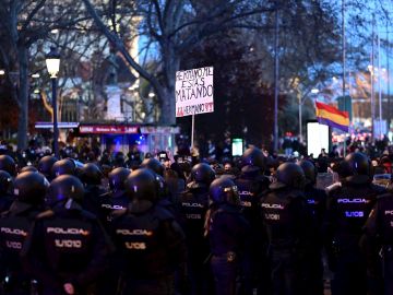Cientos de personas se manifiestan sin incidentes en Barcelona y Madrid por la libertad de Pablo Hasél