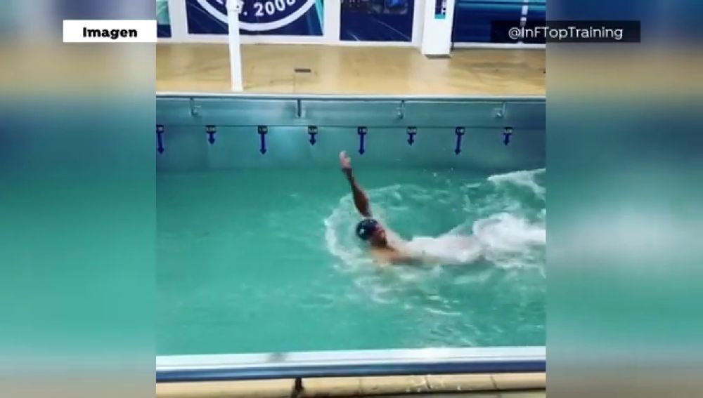 Nadadores españoles entrenan en un canal de flujo hidro-dinámico de cara a los Juegos de Tokio