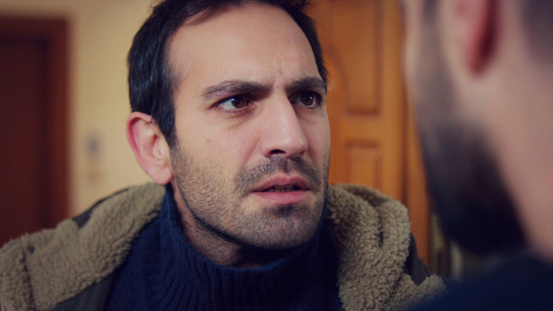  "&iquest;Y si &Ouml;yk&uuml; no es tu verdadera hija?": Cemal siembra la duda en Demir