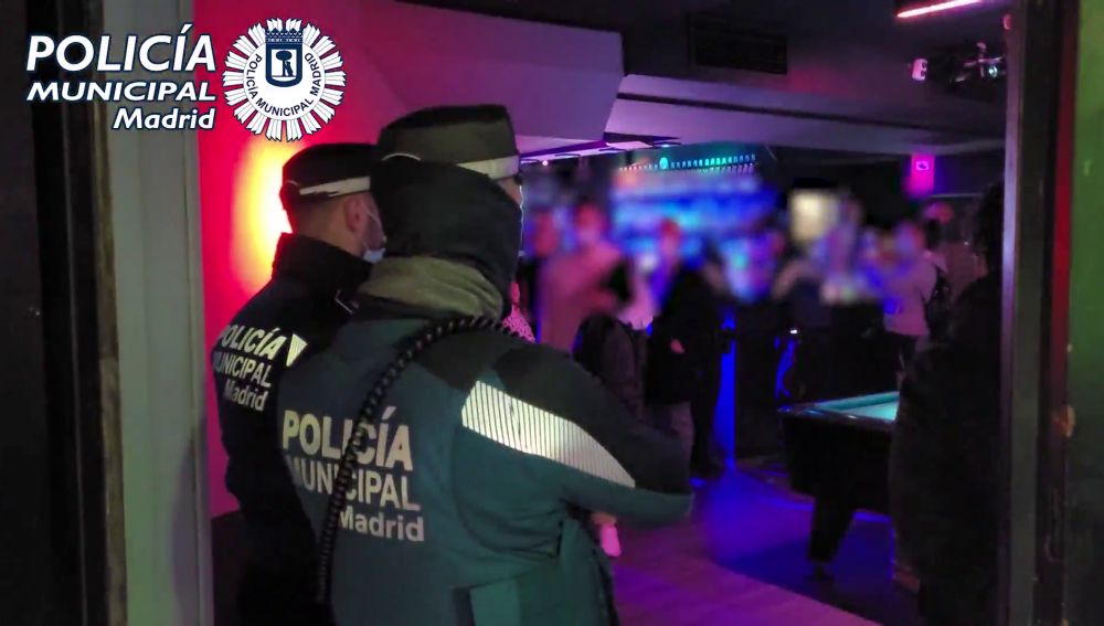 Restricciones Semana Santa: La policía interviene en Madrid más de 200 fiestas ilegales