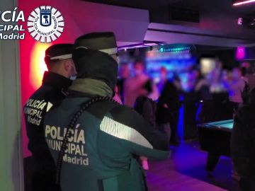 Restricciones Semana Santa: La policía interviene en Madrid más de 200 fiestas ilegales