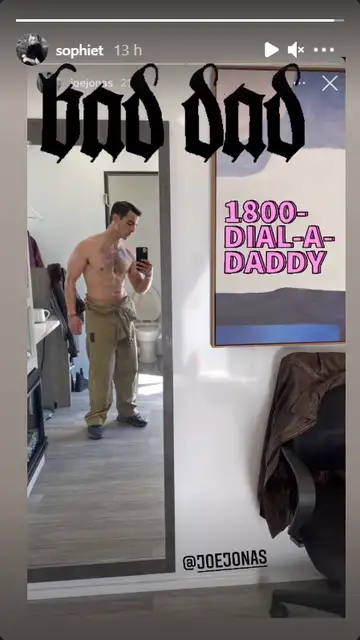 La reacción de Sophie Turner ('Juego de Tronos') a la foto luciendo abdominales de Joe Jonas La reacción de Sophie Turner ('Juego de Tronos') a la foto luciendo abdominales de Joe Jonas