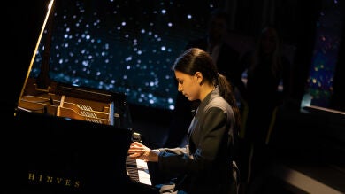 Alexandra Dovgan brilla al piano con una pieza de Chopin en 'El Hormiguero 3.0'