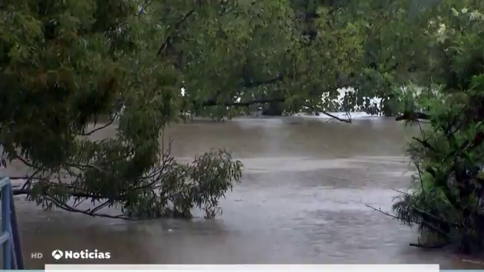 Más de 18.000 personas evacuadas al este de Australia tras sufrir las peores inundaciones en medio siglo