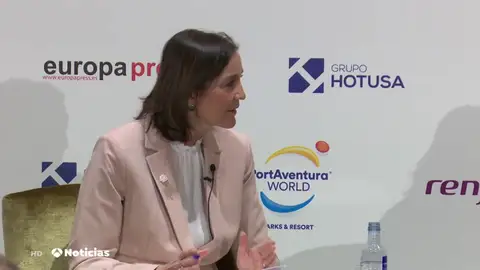 Reyes Maroto defiende el rescate a la aerolínea Plus Ultra por 53 millones de euros: "Es necesario y muy riguroso" Reyes Maroto defiende el rescate a la aerolínea Plus Ultra por 53 millones de euros: "Es necesario y muy riguroso"