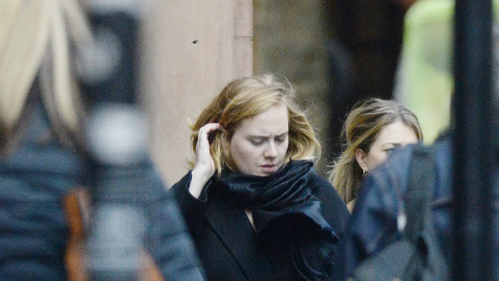 Adele, fotografiada en plena calle