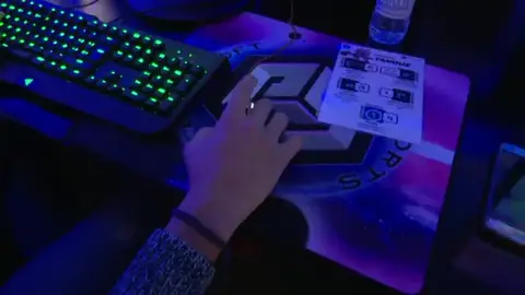 Unidas Podemos registra una iniciativa en el Congreso contra el 'machismo' en los videojuegos para proteger a desarrolladoras y jugadoras en Youtube o Twich Unidas Podemos registra una iniciativa en el Congreso contra el 'machismo' en los videojuegos para proteger a desarrolladoras y jugadoras en Youtube o Twich