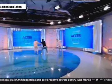 Presentadora atacada en directo. Presentadora atacada en directo.