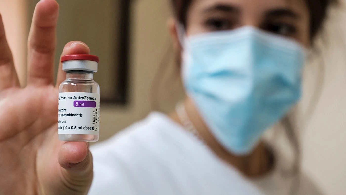 El Ministerio de Sanidad aprueba la vacunación con AstraZeneca a personas entre 55 y 65 años El Ministerio de Sanidad aprueba la vacunación con AstraZeneca a personas entre 55 y 65 años