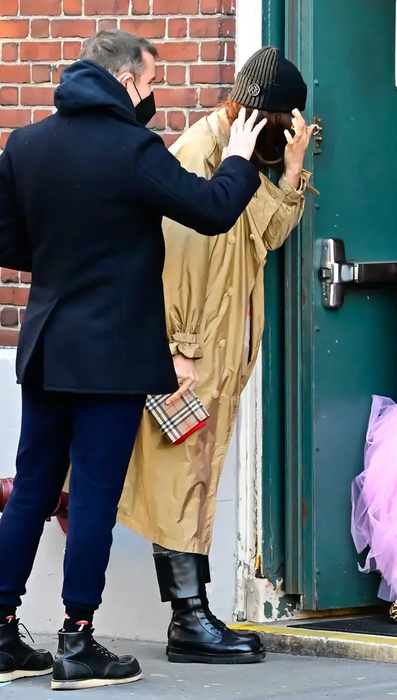 Irina Shayk y Bradley Cooper acuden junto al cole de su hija