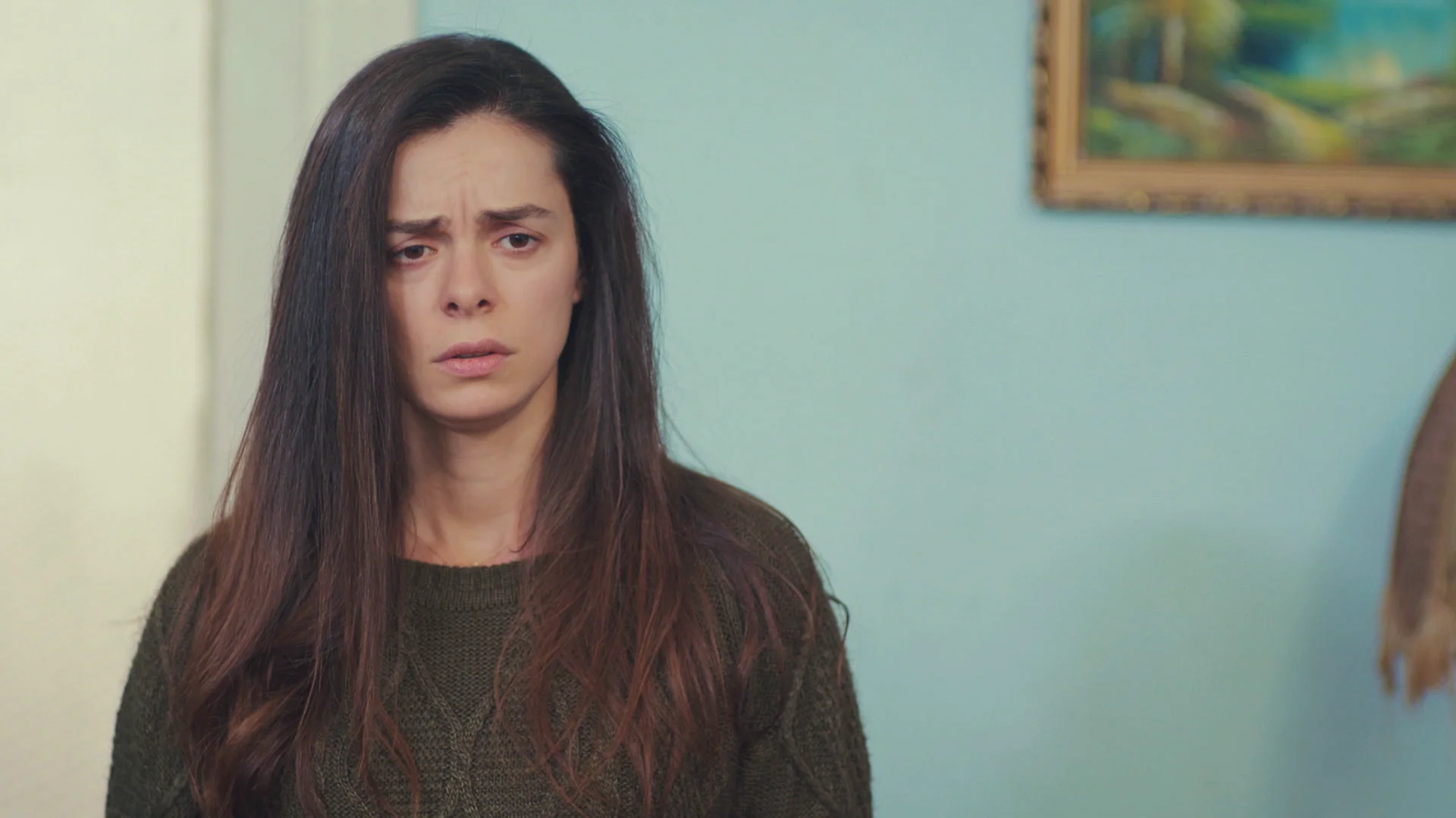 Desaparece el móvil de Bahar tras recibir las fotos de Sirin con Sarp Desaparece el móvil de Bahar tras recibir las fotos de Sirin con Sarp