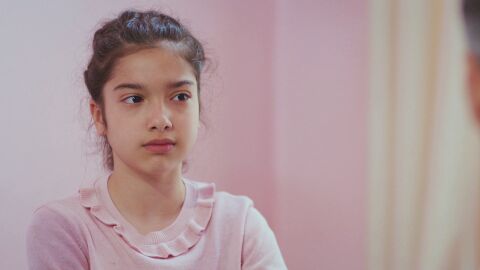 La difícil conversación de Sarp y Bahar explicando su separación a Nisan y Doruk 