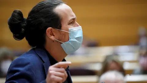 El vicepresidente segundo del Gobierno, Pablo Iglesias, interviene durante la sesión de control al Gobierno celebrada en el Senado El vicepresidente segundo del Gobierno, Pablo Iglesias, interviene durante la sesión de control al Gobierno celebrada en el Senado