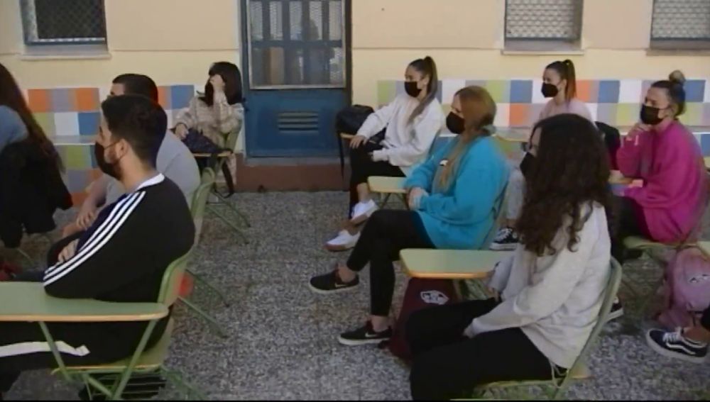 Clases al aire libre en Cádiz para evitar contagios