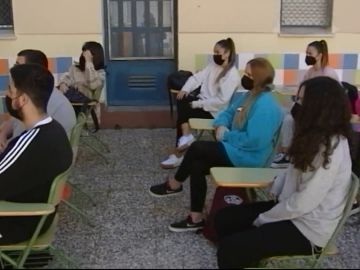 Clases al aire libre en Cádiz para evitar contagios